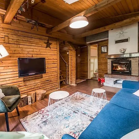 Chalet Old Fashioned In Lopusna Dolina Near High Tatras Lucivna