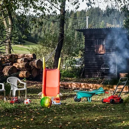 Old Fashioned In Lopusna Dolina Near High Tatras Chalet Lucivna